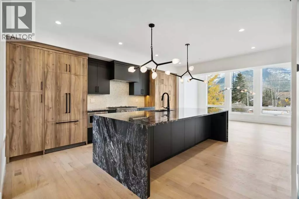 Canmore, AB T1W2E3,512 8th Avenue