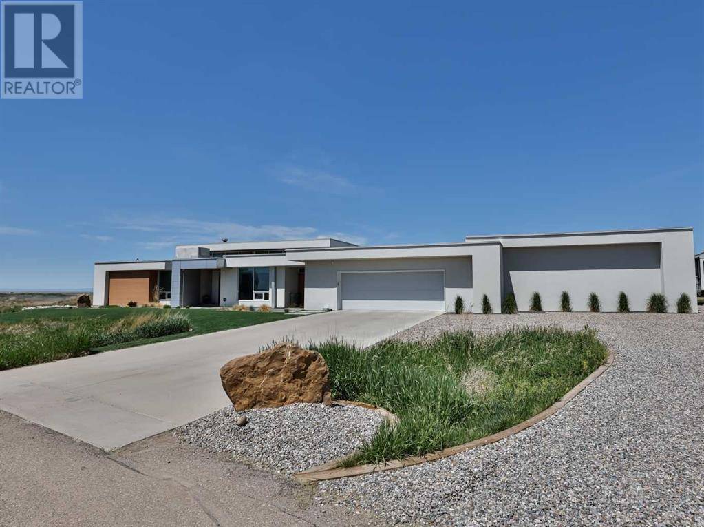Rural Lethbridge County, AB T1J5R8,403 Meadow Lark Drive