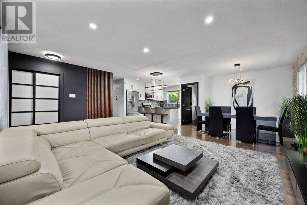 Calgary, AB T3E5T4,6020 Lacombe Way SW