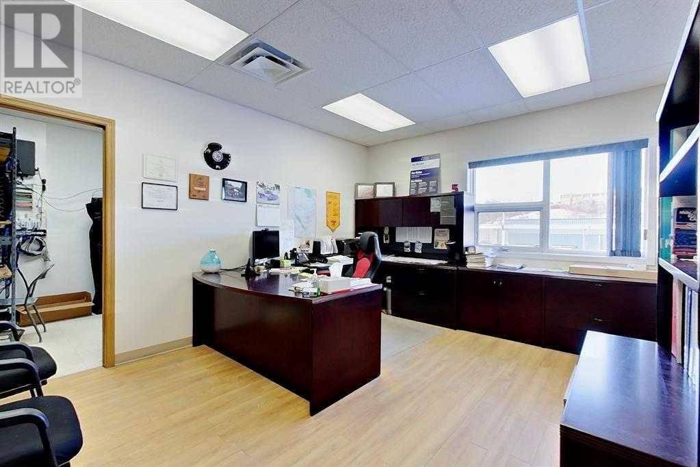 Red Deer, AB T4N6T3,4620 62 Street
