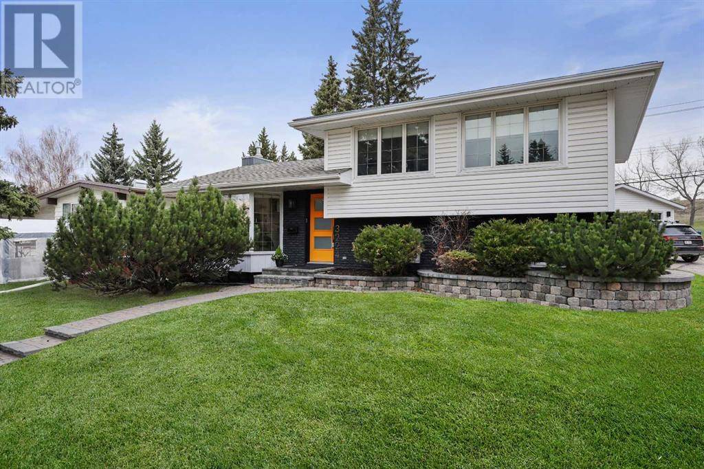 3224 Conrad Drive NW, Calgary, AB T2L1B4