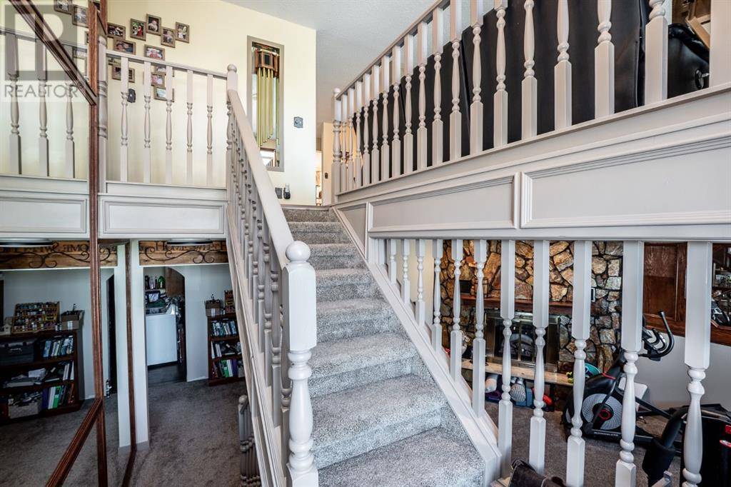 High River, AB T1V1L2,911 12 Street SE