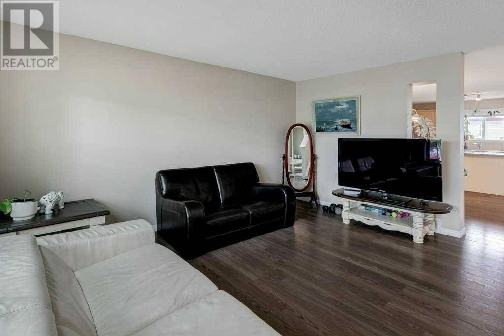 Calgary, AB t2y5g4,14 Everglen Manor SW