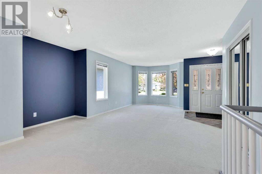 2, 8 Riverview Circle S, Cochrane, AB T4C1X1