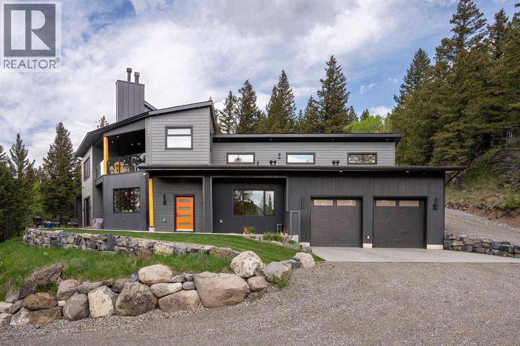 8938 24 Avenue, Coleman, AB T0K0M0