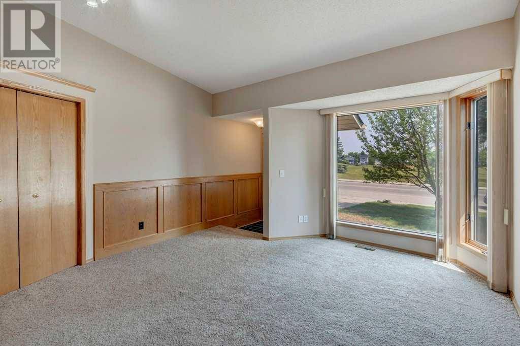Calgary, AB T2C3X8,204 Riverbend Drive SE