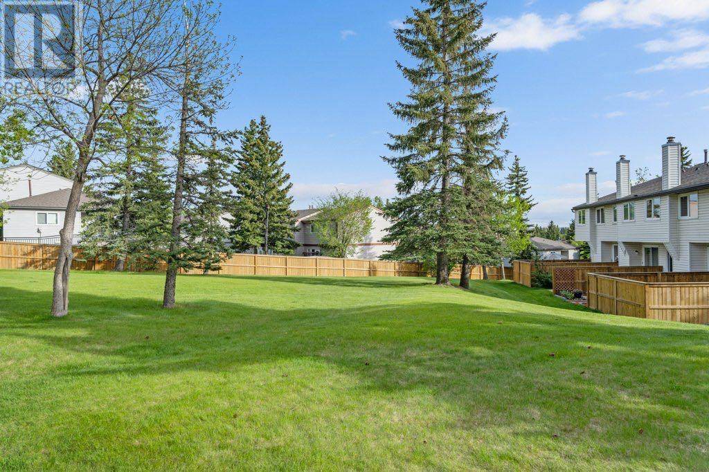 Calgary, AB T3G1Y2,74, 1190 Ranchview Road NW