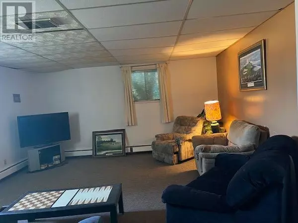 Wainwright, AB T9W1S5,1009 1 Avenue