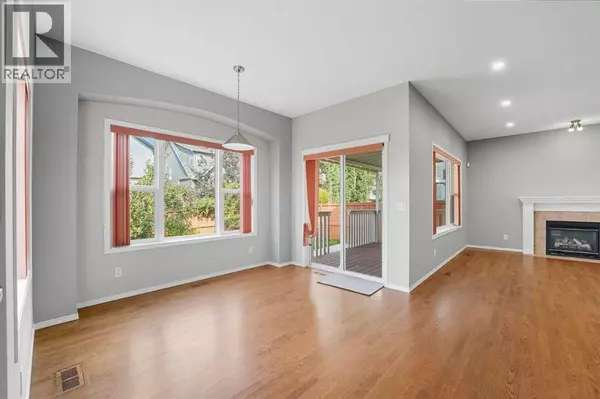 14 Rockborough Park NW, Calgary, AB T3G5S8