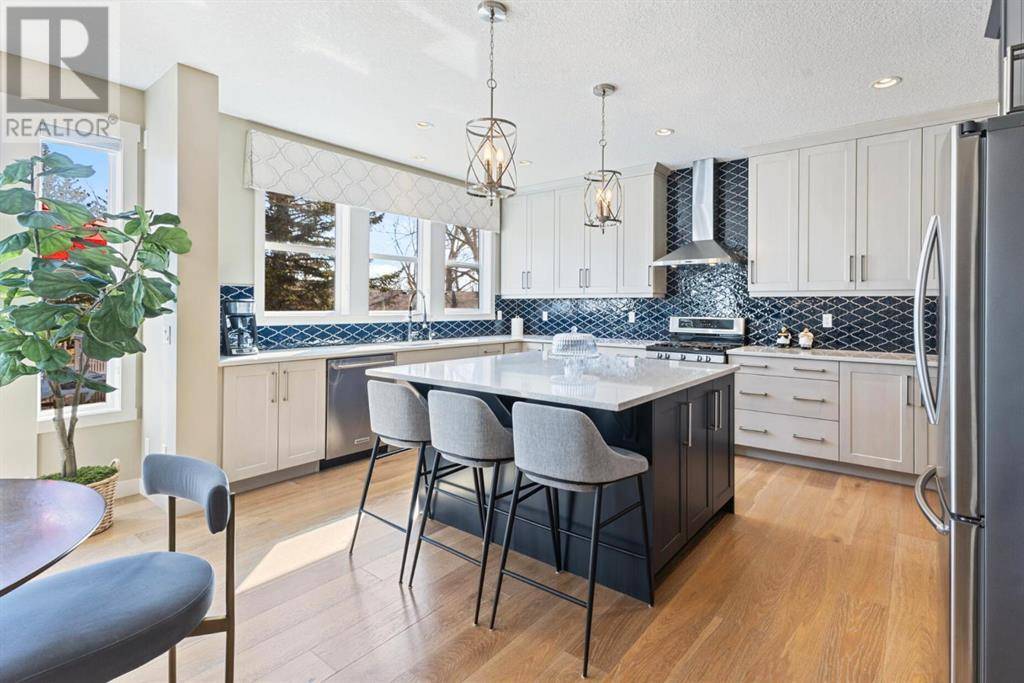 Chestermere, AB T1X0Y7,221 Kinniburgh Cove