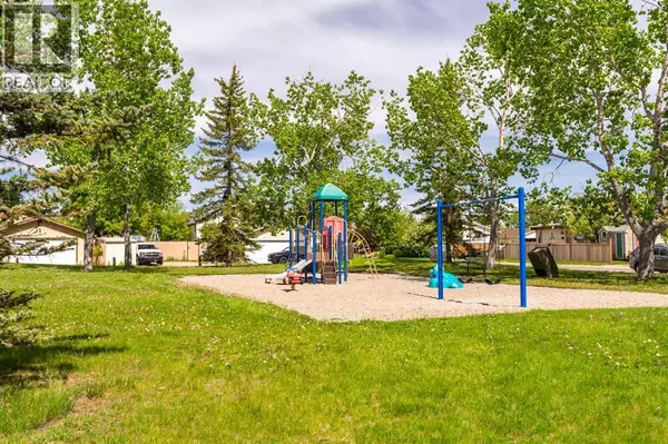 Calgary, AB T2A6W8,99 Abingdon Crescent NE