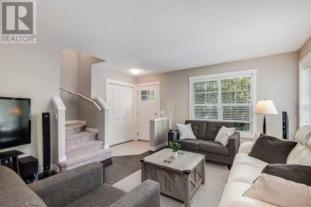 Calgary, AB T2Z1E1,1118 Mckenzie Towne Row SE