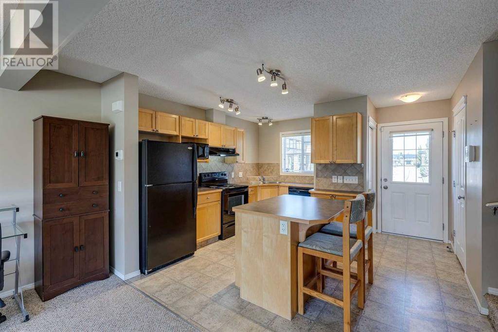 Airdrie, AB T4B3H5,1705, 140 Sagewood Boulevard SW