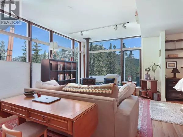 204, 113 Cave Avenue, Banff, AB T1L1A0