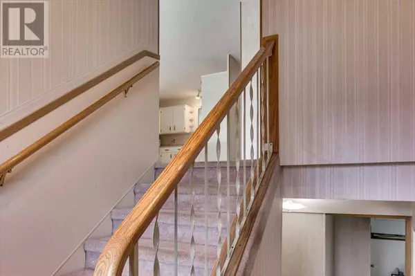 Red Deer, AB T4P1P6,78 Nichols Crescent