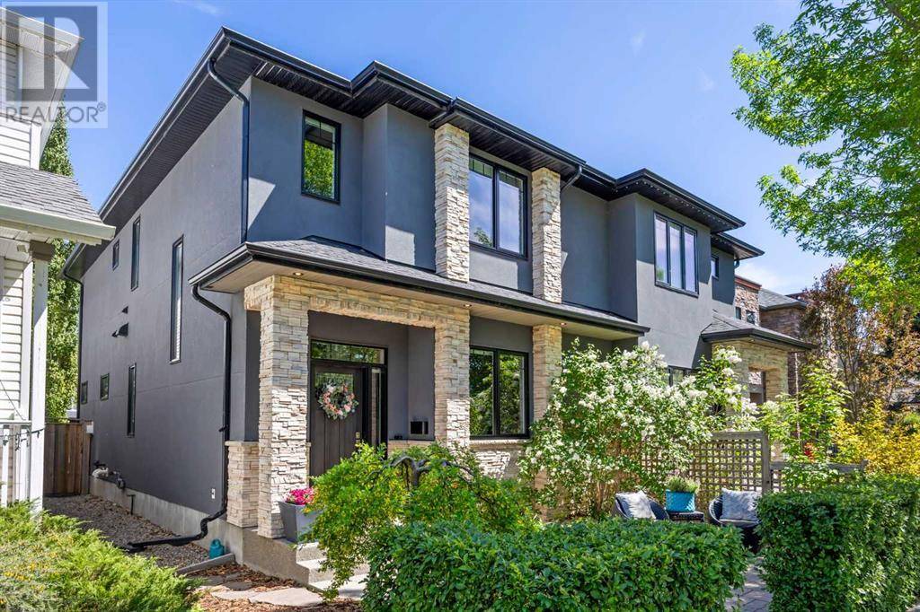 2218 26A Street SW, Calgary, AB T3E2C3