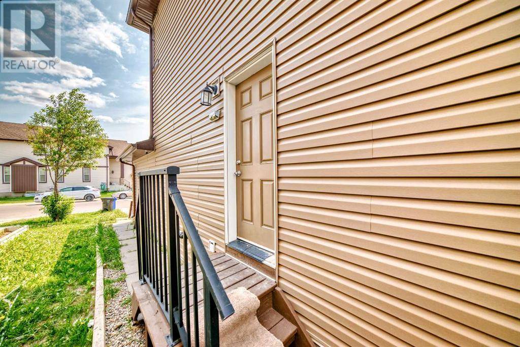 Calgary, AB T3J0R7,409 Saddlelake Drive NE