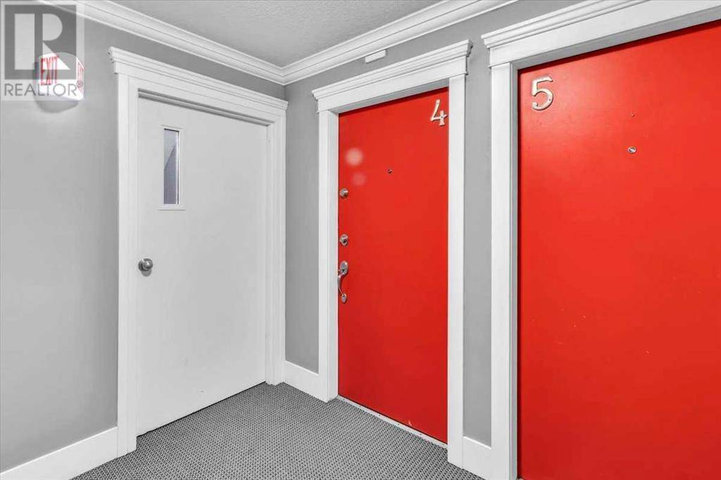 Calgary, AB T3C0P1,4, 2002 11 Avenue SW