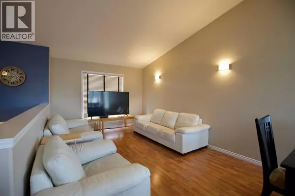 Hinton, AB T7V2C5,110 GUIMOND Place