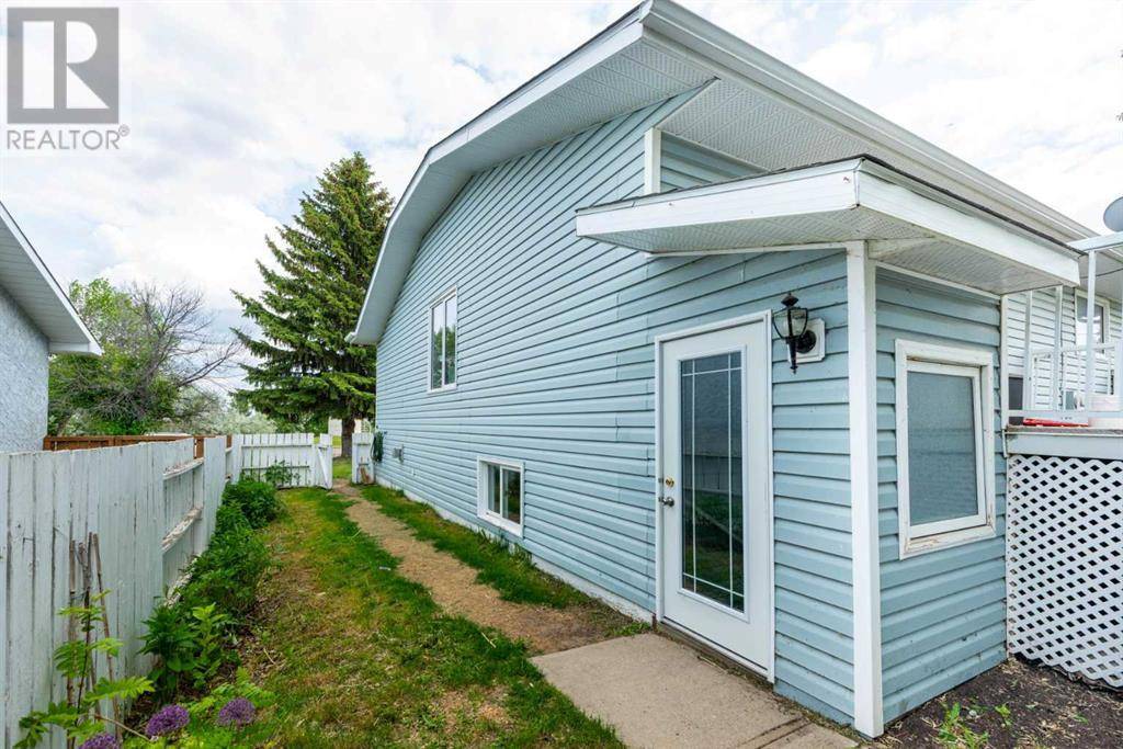 Brooks, AB T1R0M5,607 Parkland Drive