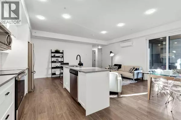 Calgary, AB T2L2K7,305, 4138 University Avenue NW