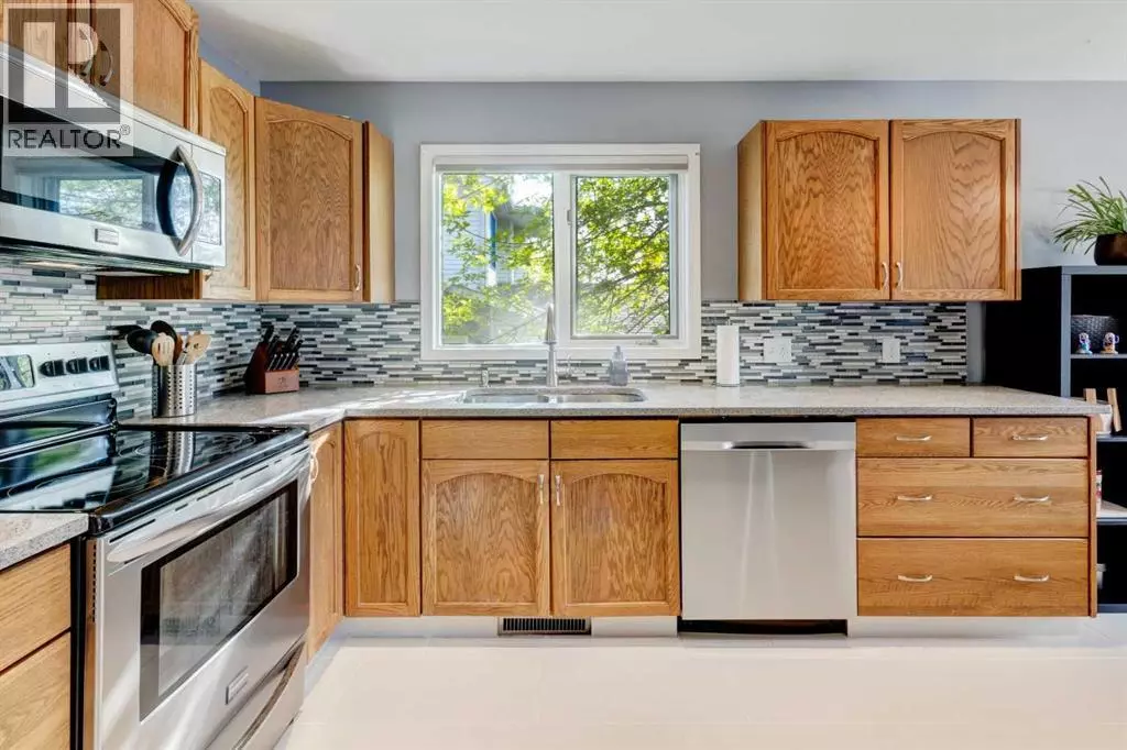 Calgary, AB T3K3J9,36 MacEwan Meadow Rise NW