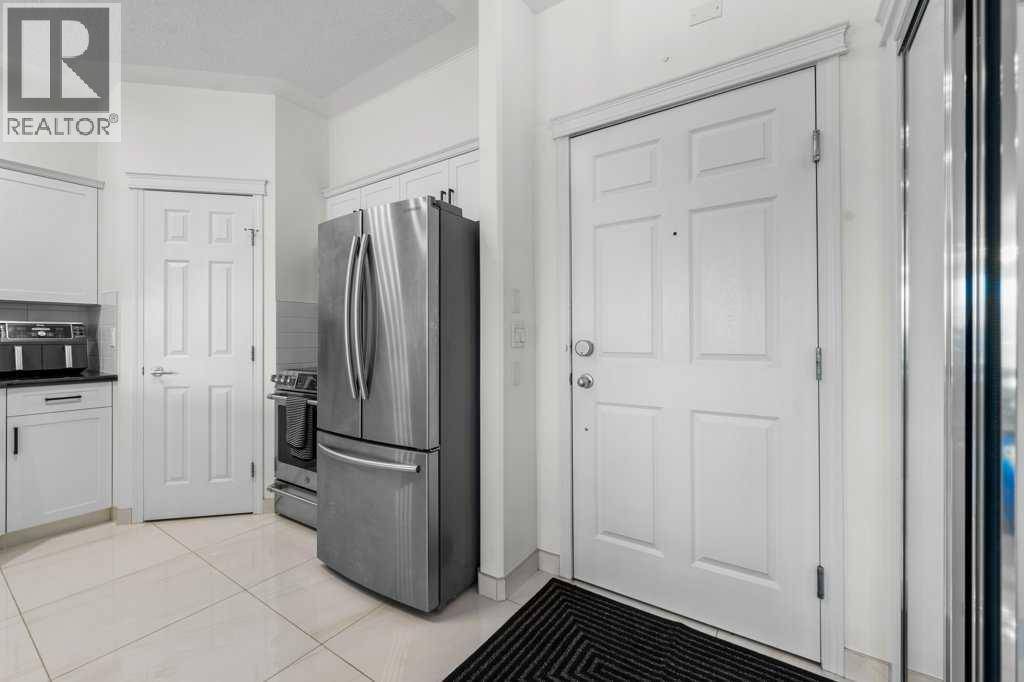 Calgary, AB T2S3B7,402, 2416 Erlton Street SW