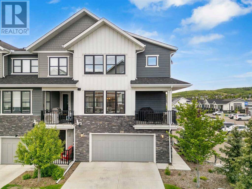 511 Crestridge Common SW, Calgary, AB T3B6L6