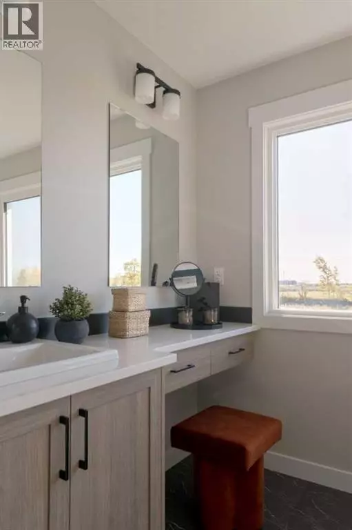 Okotoks, AB T1S5X2,7 Wedderburn Gate