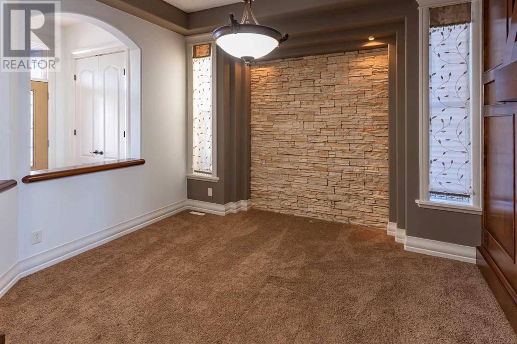 Airdrie, AB T4B0G4,208 Coopers Grove SW