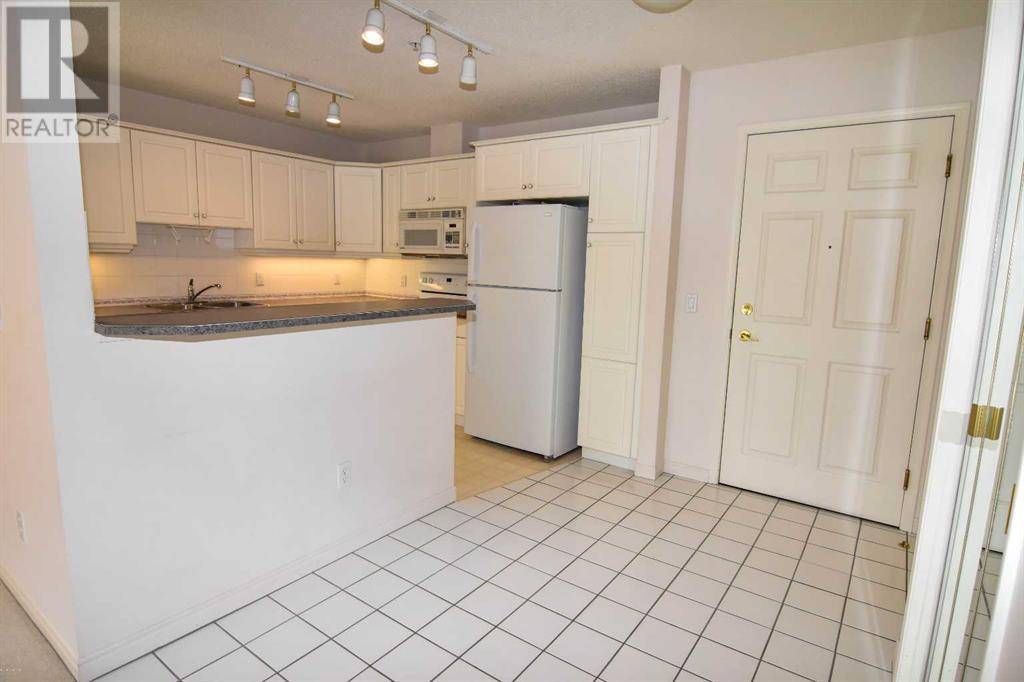 Calgary, AB T2V5K2,204, 2144 Paliswood Road SW