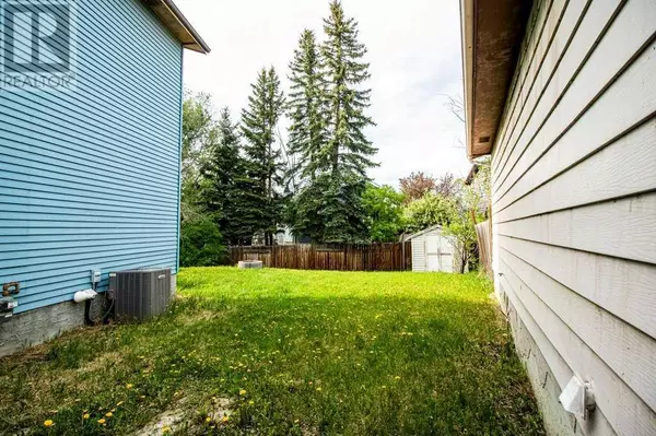 Calgary, AB T1Y5C9,365 Whitlock Way NE
