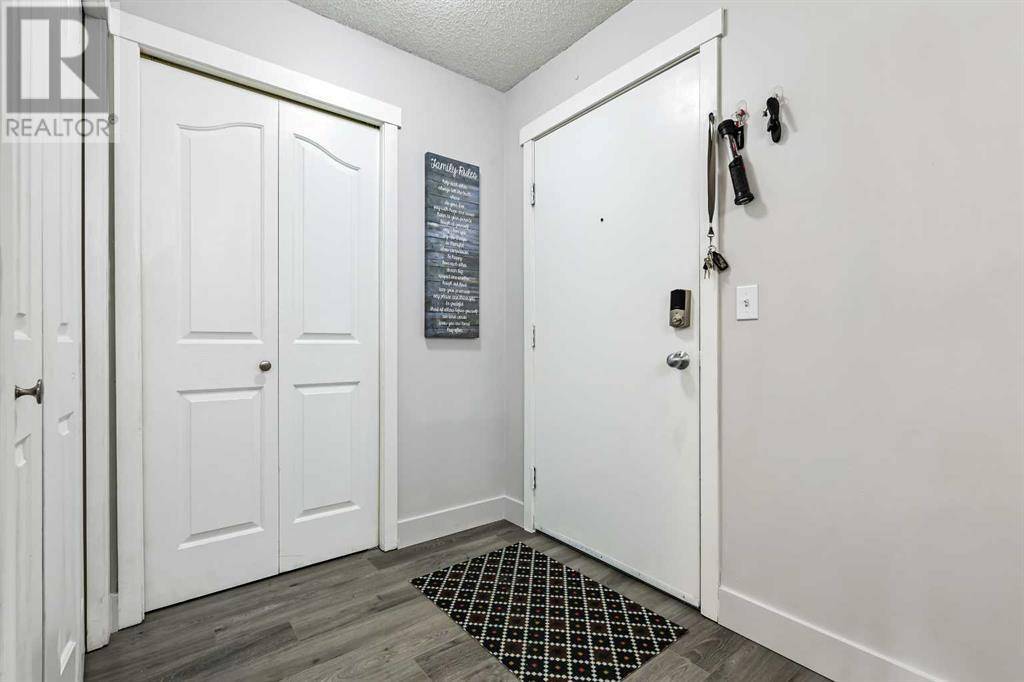 Calgary, AB T2Y4J1,112, 2000 Somervale Court SW