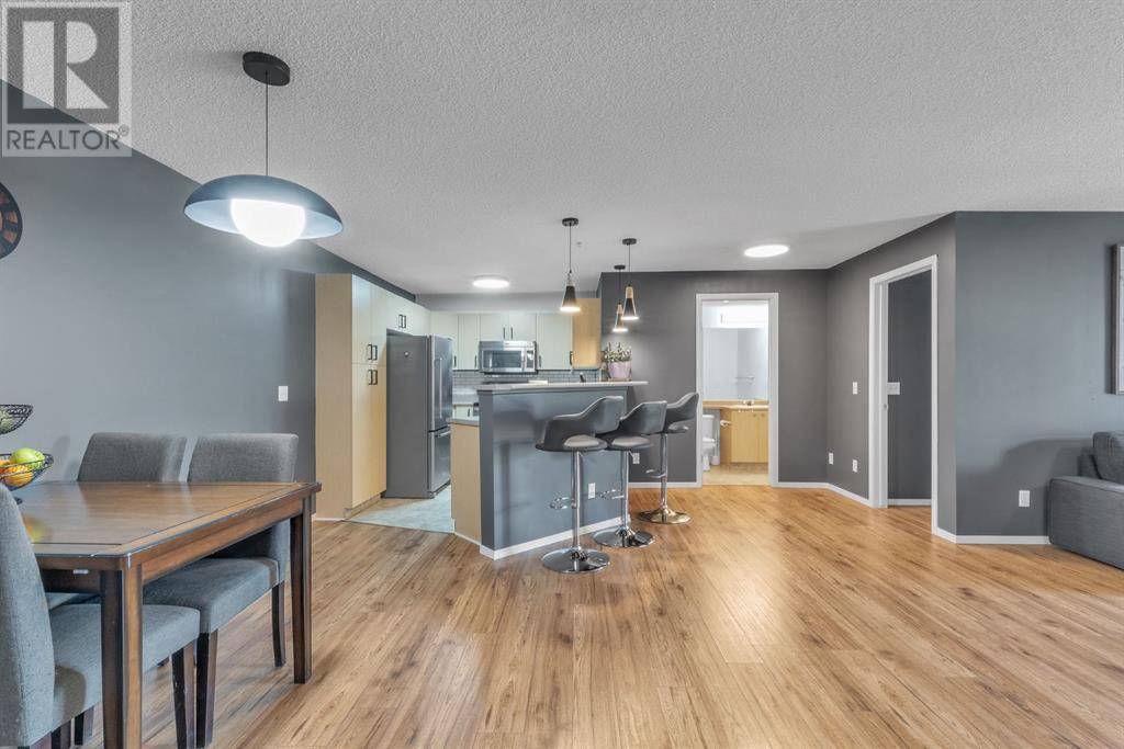 Airdrie, AB T4B3H8,8213, 304 Mackenzie Way SW