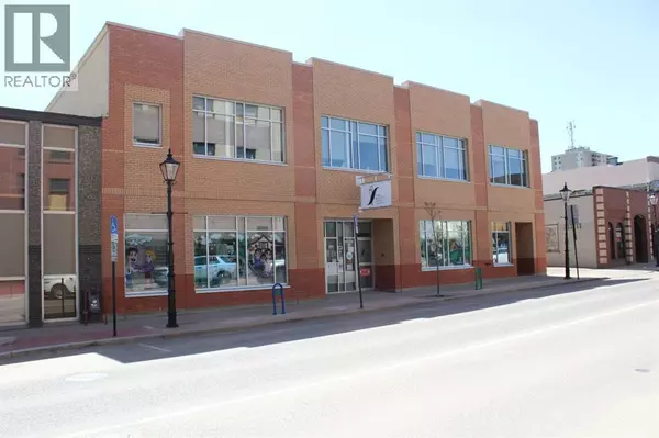 657 3 Street SE, Medicine Hat, AB T1A0H4