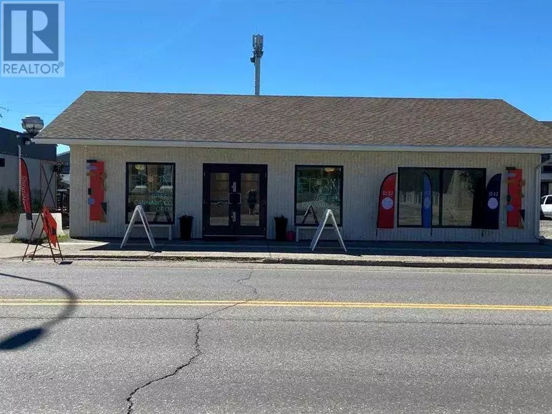 305 Main Avenue W, Sundre, AB T0M1X0