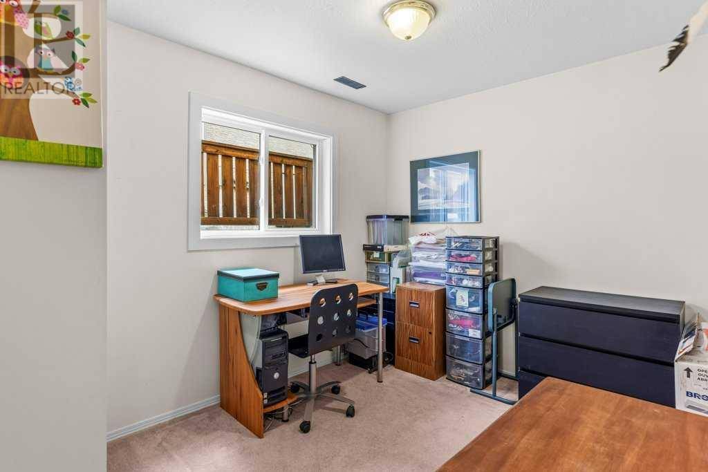 Canmore, AB T1W2J5,3, 614 3rd Street