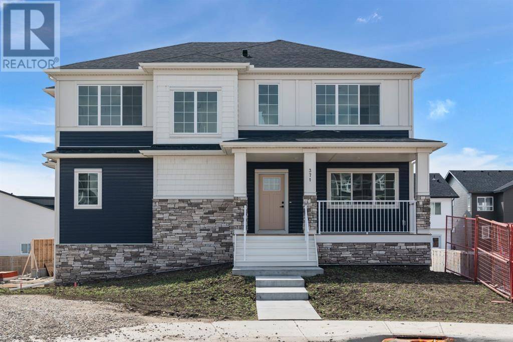 371 Carringvue Grove NW, Calgary, AB T3P2M2