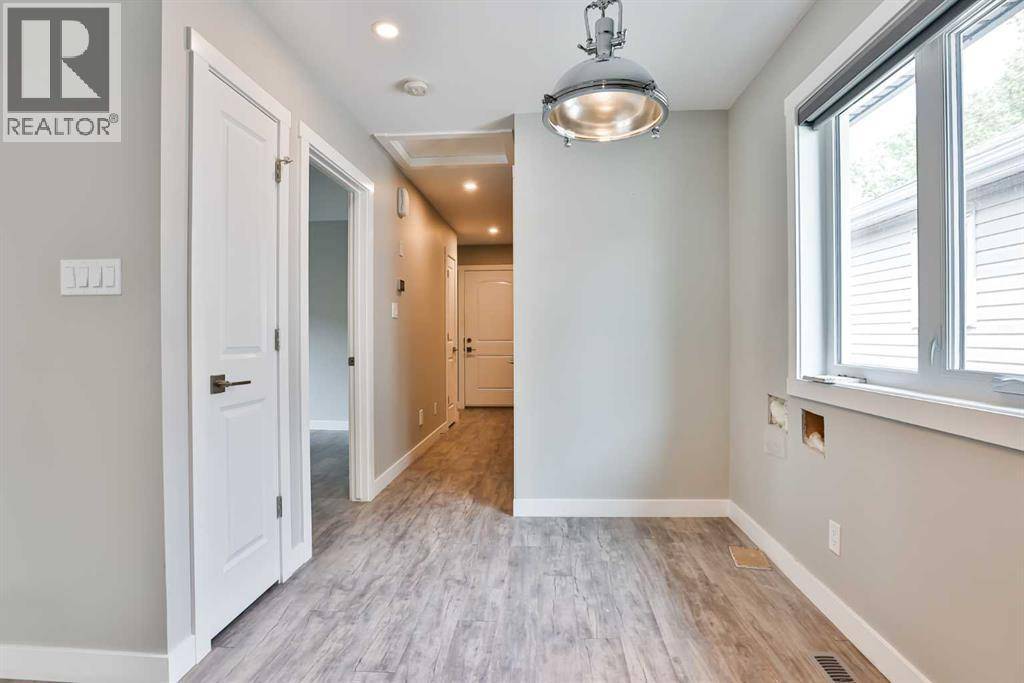 Lethbridge, AB T1J1P1,817 8 Avenue S