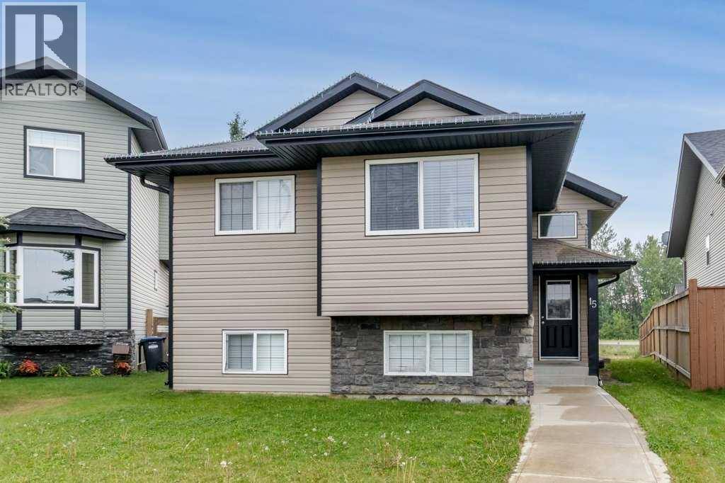 15 Lucky Place, Sylvan Lake, AB T4S0A9