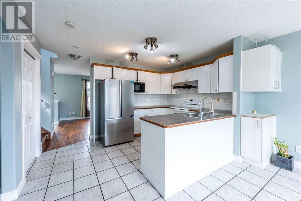 Calgary, AB T3J3Z2,245 Tarington Close NE