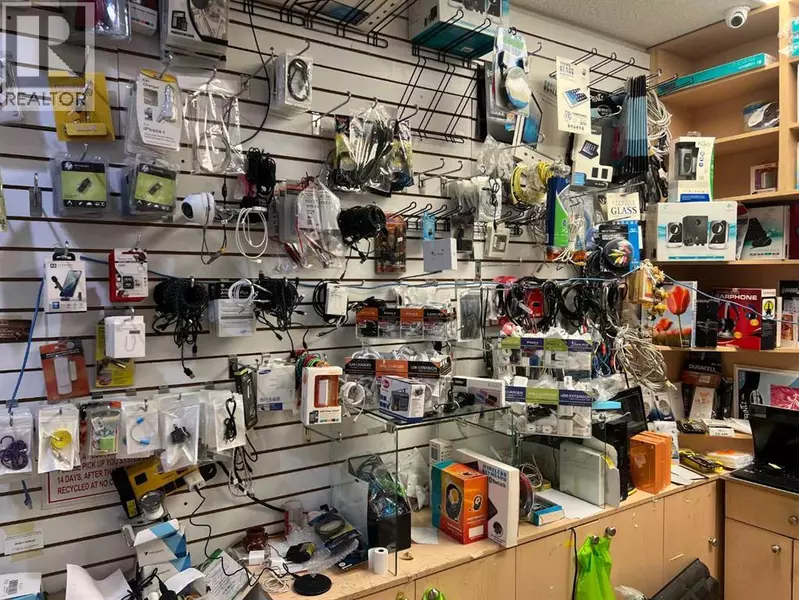 2640 52 Street NE, Calgary, AB T1Y3R6