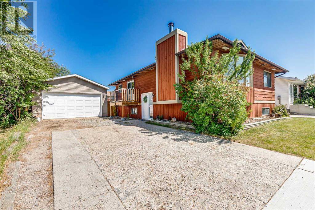 Airdrie, AB T4A1L2,20 Big Springs Green SE