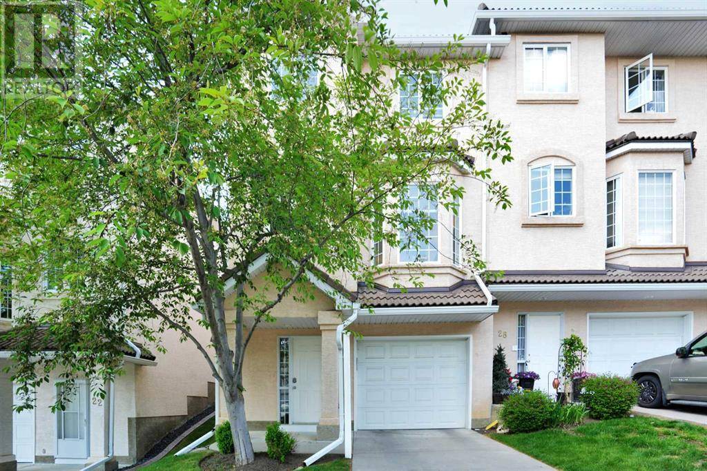 26 Hamptons Link NW, Calgary, AB T3A5V9