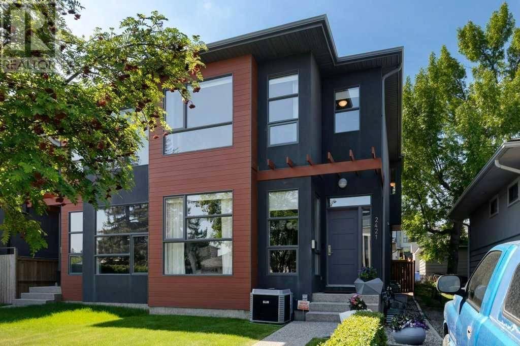 2421 29 Avenue SW, Calgary, AB T2T1P1