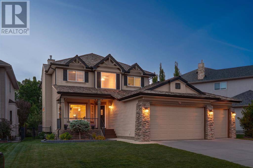 19 Discovery Ridge Court SW, Calgary, AB T3H4P8