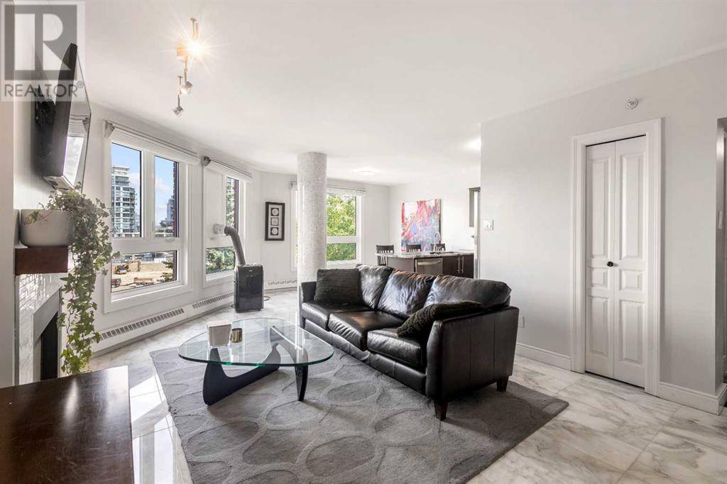 Calgary, AB T2P4X2,8601, 400 Eau Claire Avenue SW