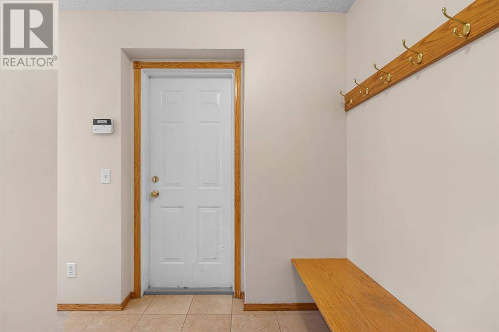 Calgary, AB T3J4R4,81 Taracove Crescent NE