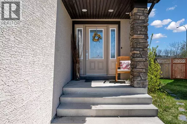 Okotoks, AB T1S1W5,10 Crystalridge Bay