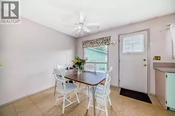 Calgary, AB T3J1B3,276 Fallswater Road NE